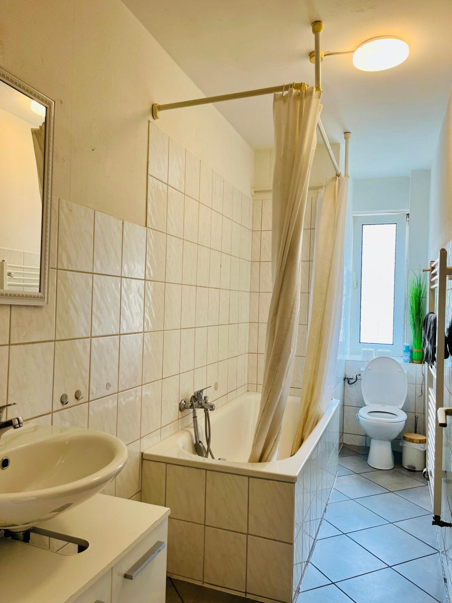Geraeumige Wohnung Im Herzen Kassels Екстер'єр фото